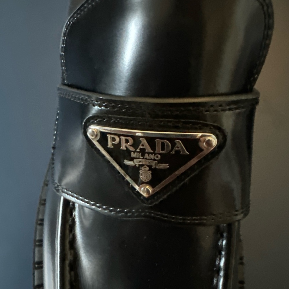 Prada Black Patent Leather Loafers with Logo Plaque - Picture 4 of 5